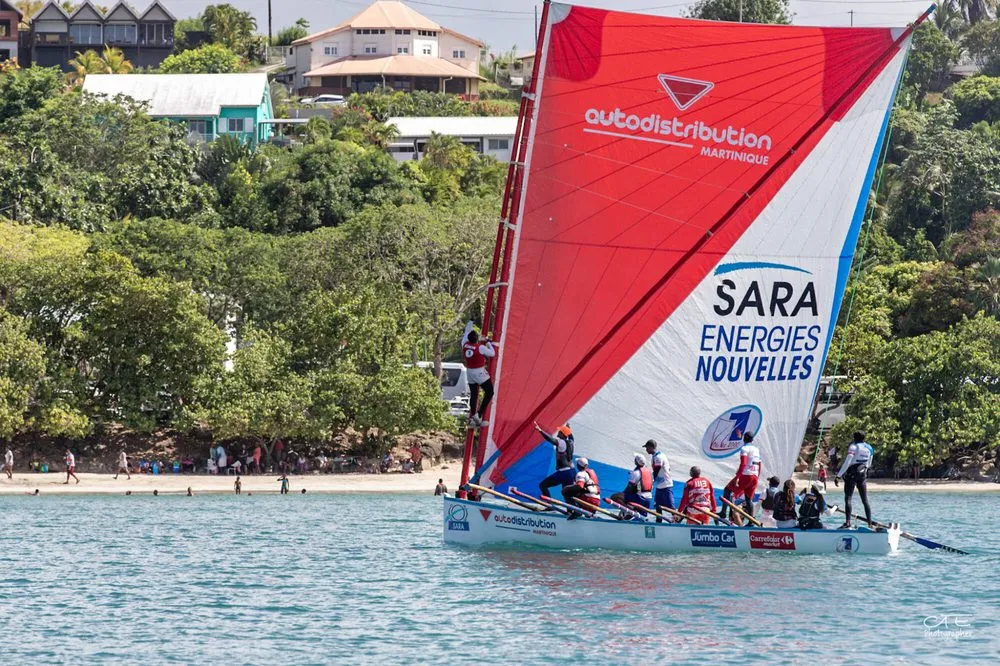 La yole SARA Énergies Nouvelles - Auto Distribution